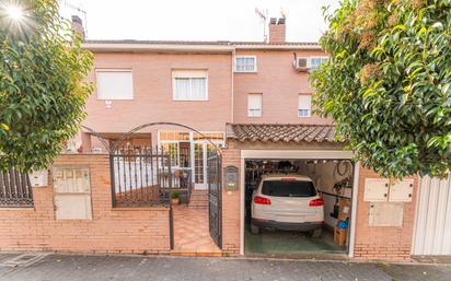 Exterior view of Single-family semi-detached for sale in Fuenlabrada  with Air Conditioner