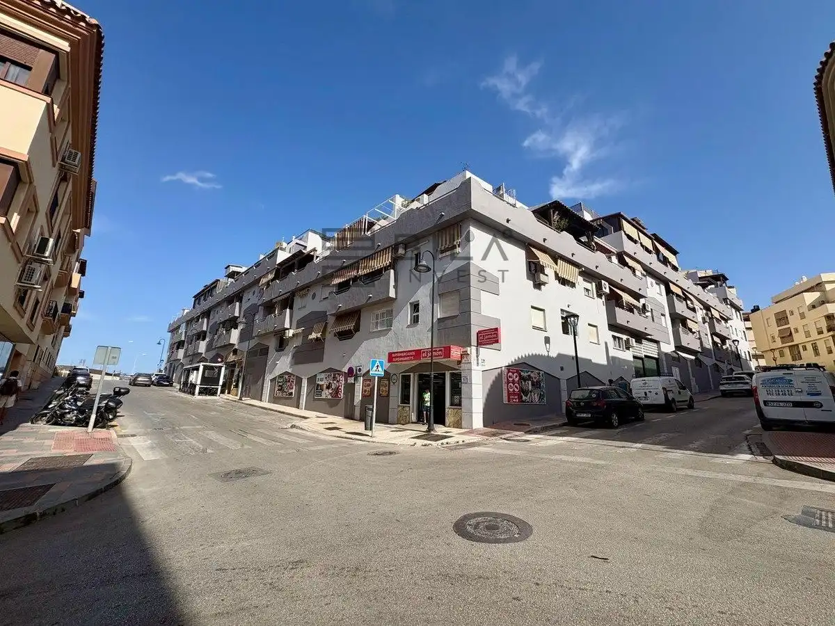 Vista exterior de Piso en venta en Mijas con Terraza, Trastero y Piscina