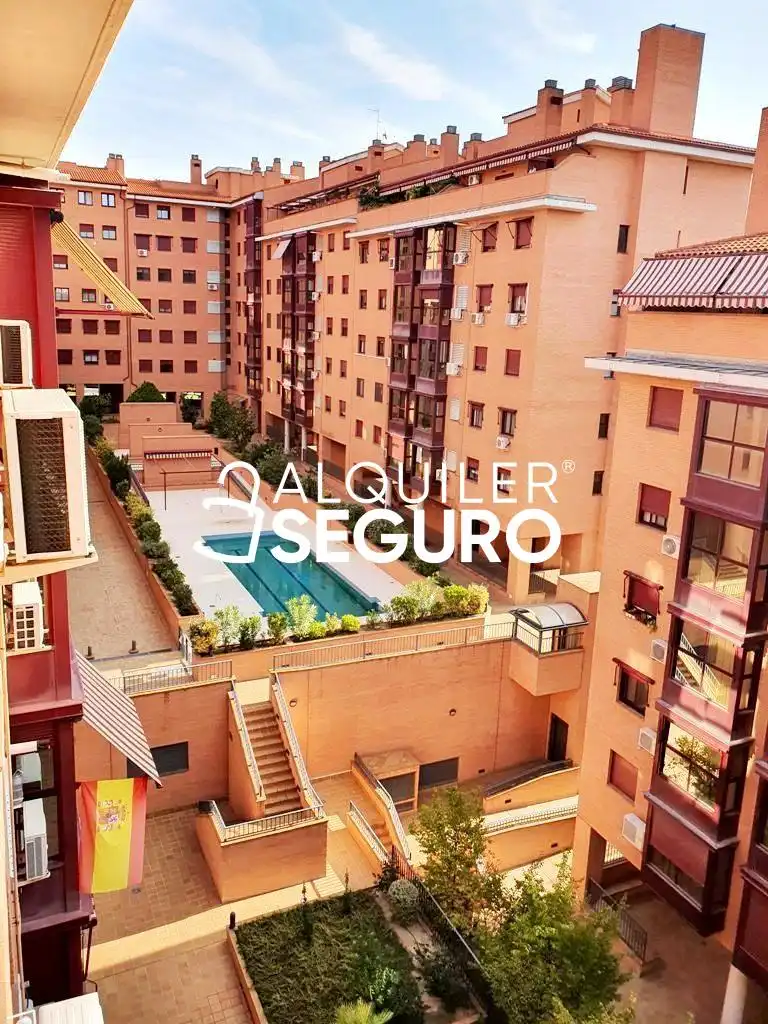 Wohnung zur Miete in San Cipriano, Valdebernardo - Valderribas