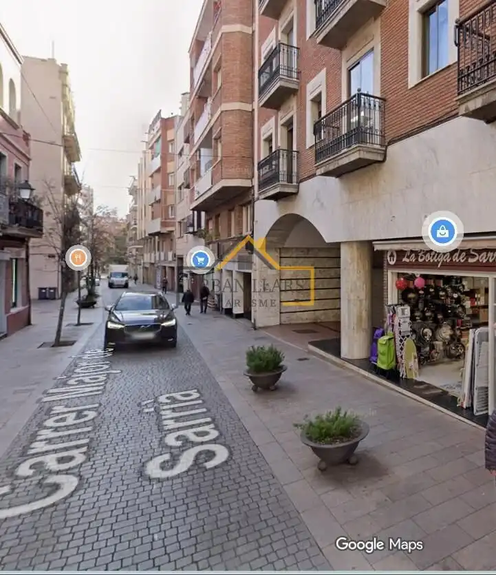 Außenansicht von Garage zum Verkauf in Barcelona