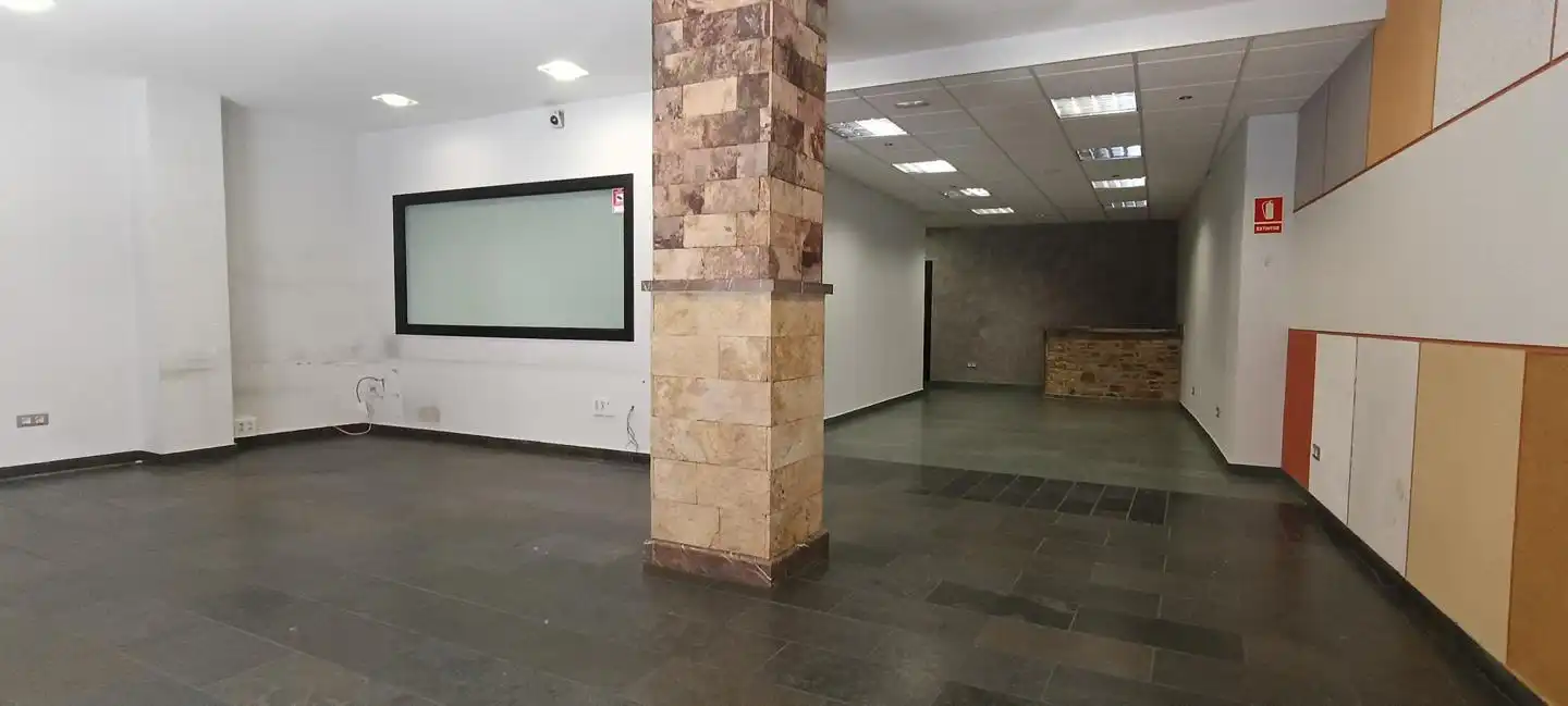 Geschaftsraum zum Verkauf in León Capital 
