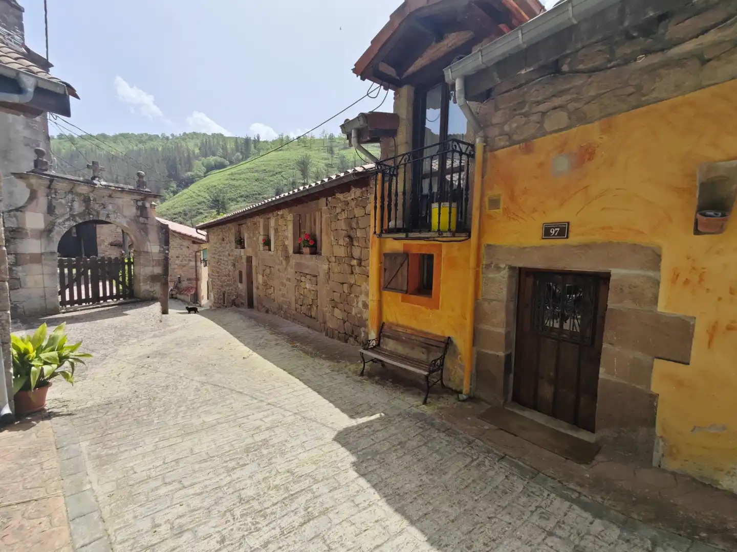 Vista exterior de Casa o chalet en venta en Cabuérniga con Jardín privado