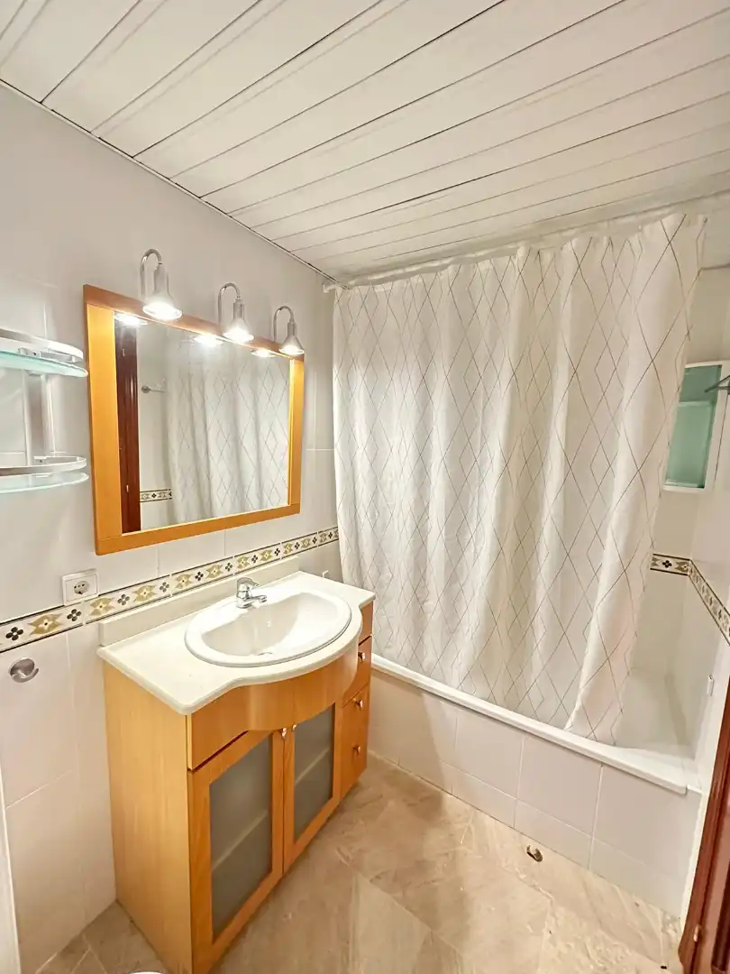 Room in Calle María Malibrán, Tablero Bajo - Arruzafilla