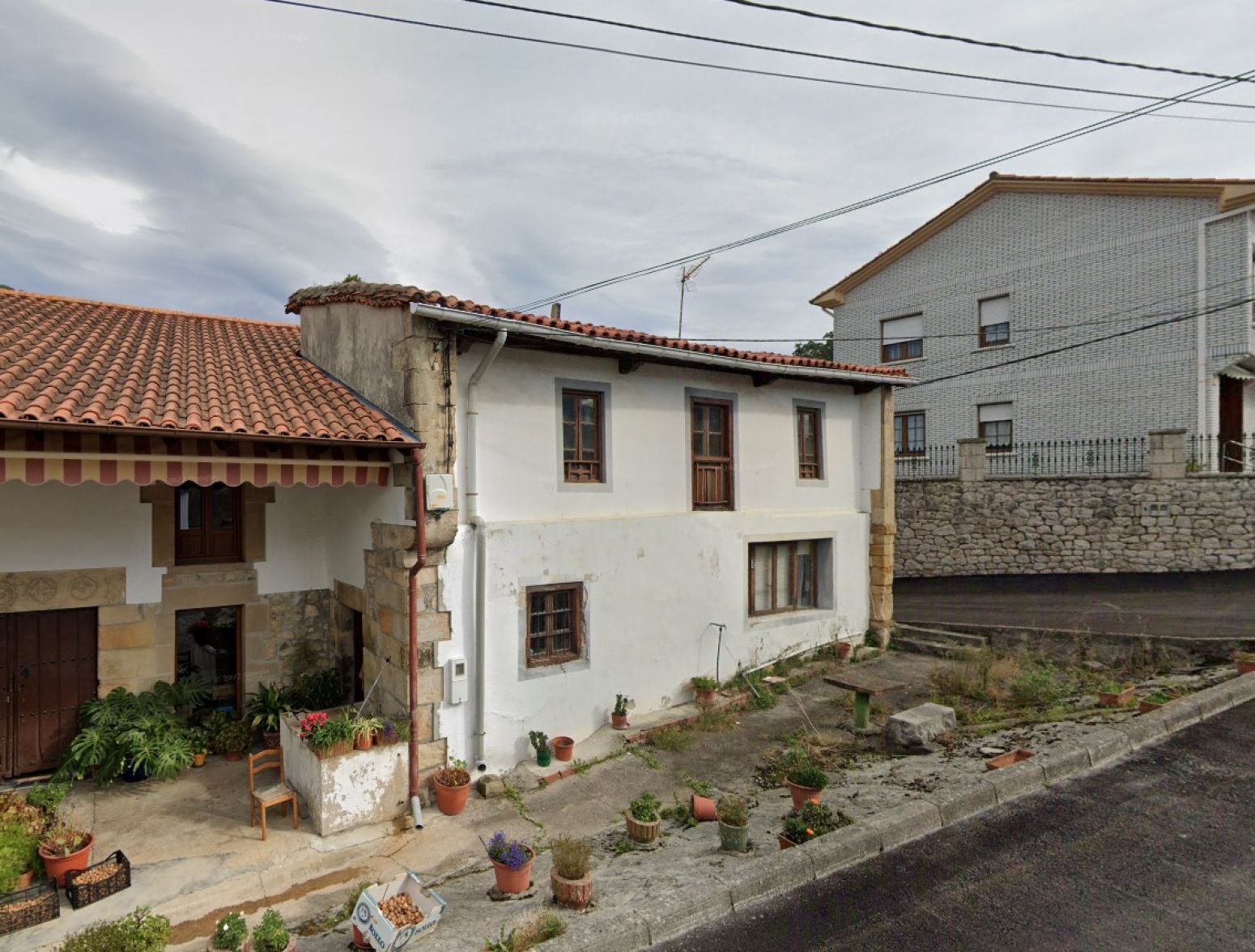 Exterior view of Single-family semi-detached for sale in Piélagos  with Private garden