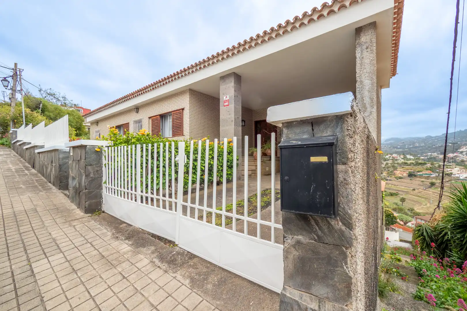 Vista exterior de Casa o chalet en venta en Santa Brígida con Jardín privado, Terraza y Trastero