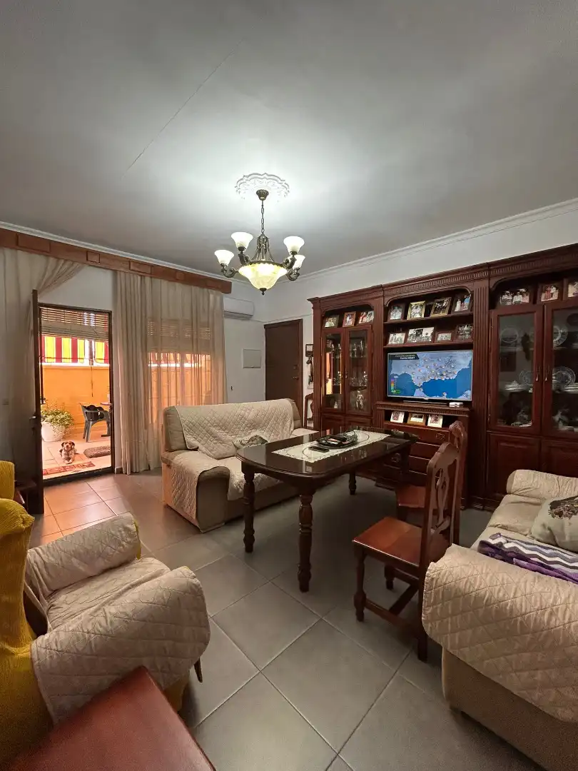 Sala de estar de Piso en venta en Villaverde del Río con Aire acondicionado, Terraza y Trastero