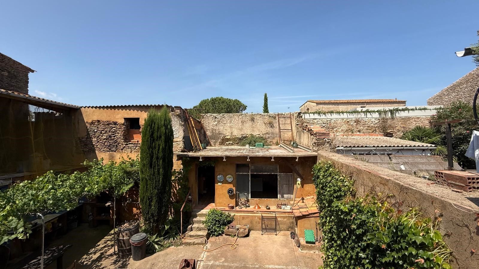 Vista exterior de Finca rústica en venda en Gualta amb Terrassa i Balcó