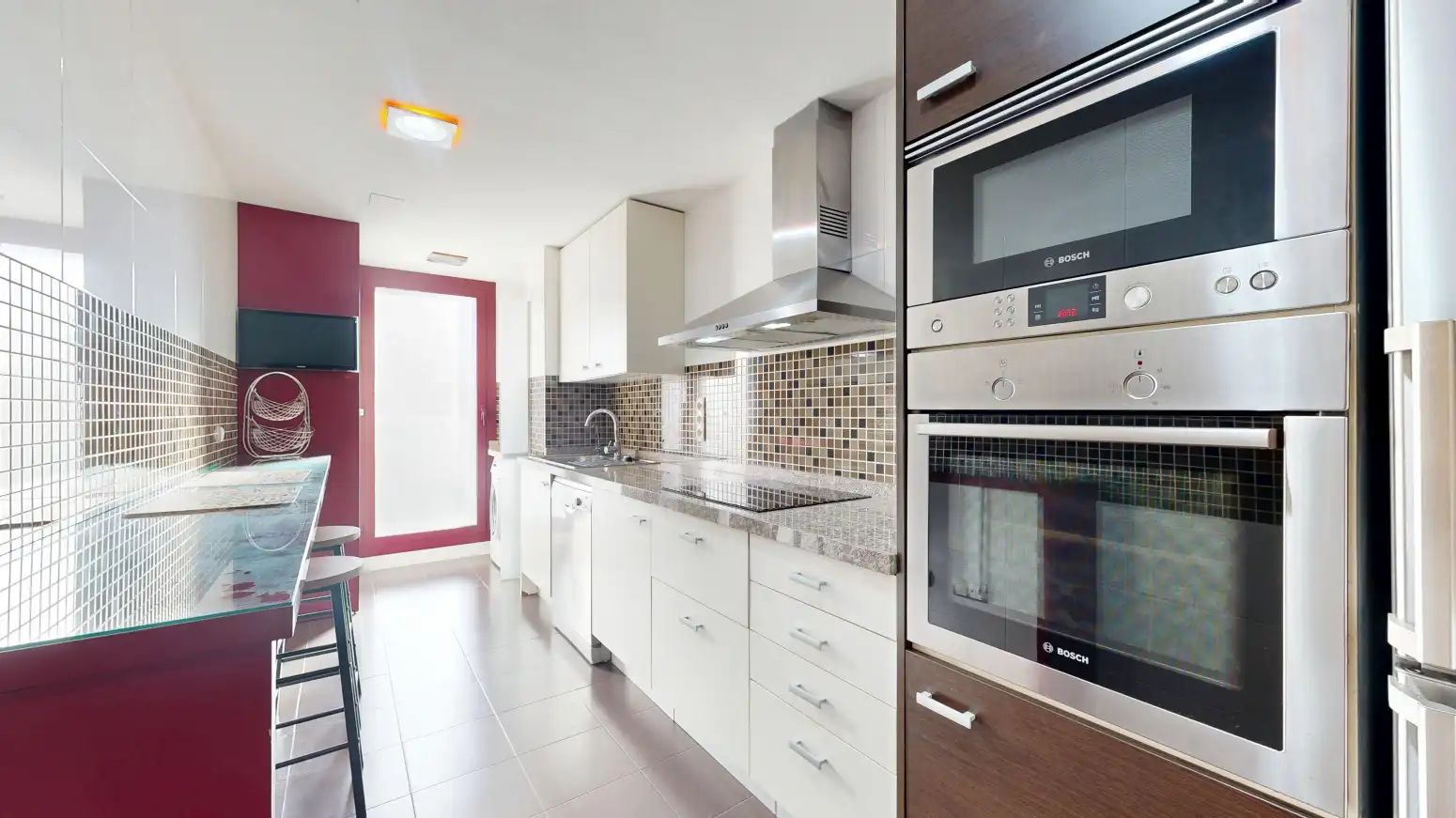 Kitchen of Flat for rent in Mislata  with Air Conditioner, Parquet flooring and Storage room