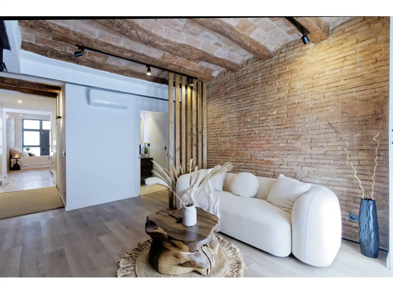 Living room of Duplexes for sale in Barcelona  with Air Conditioner, Heating and Parquet flooring