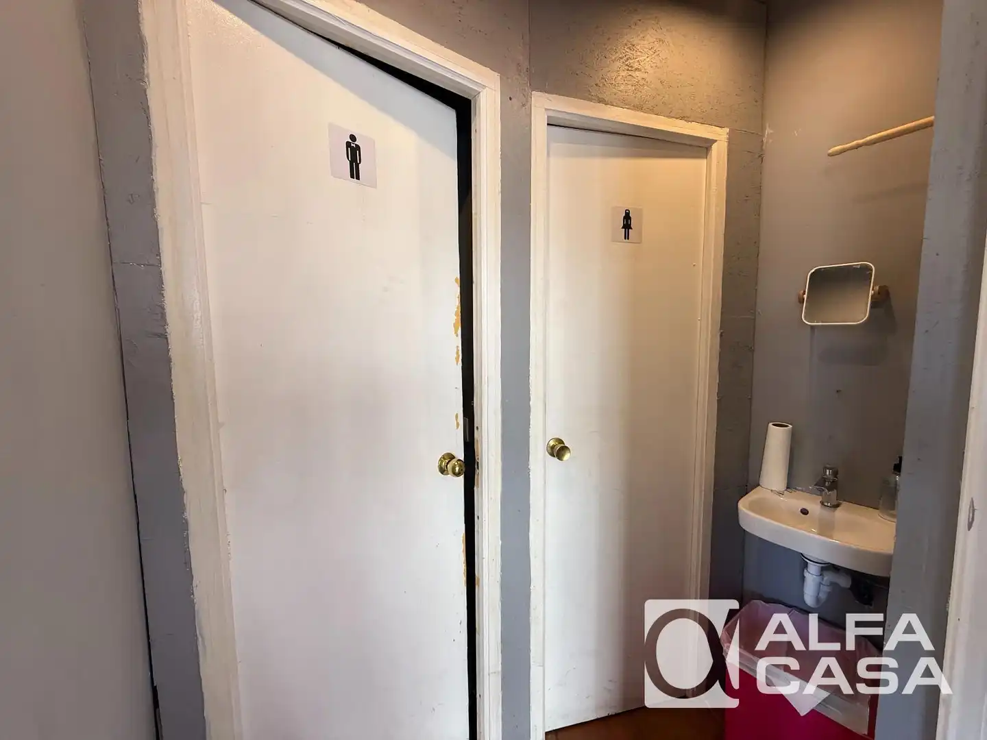 Bathroom of Commercial properties for sale in Lloret de Mar