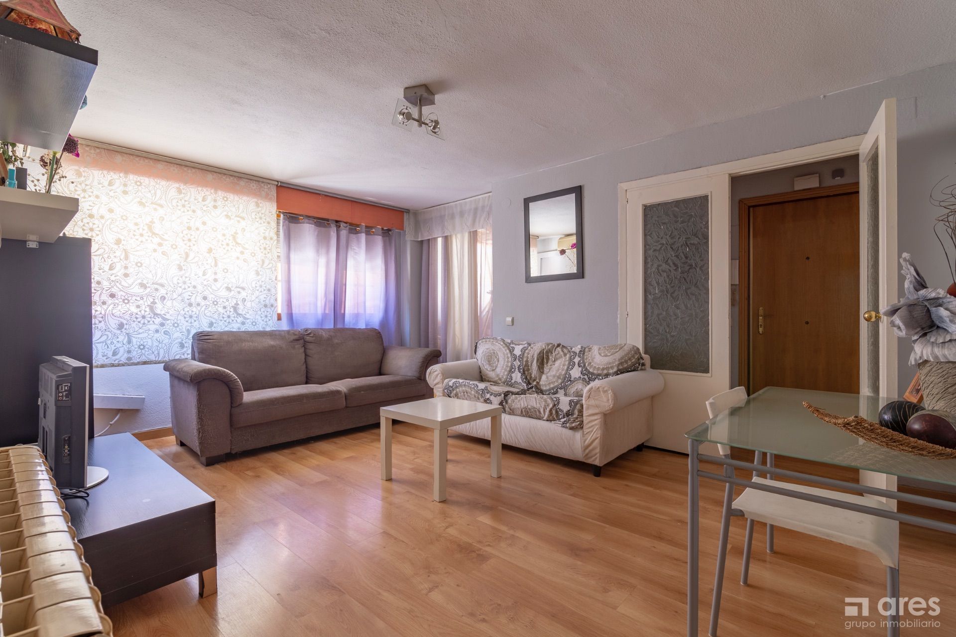 Sala d'estar de Pis en venda en  Madrid Capital
