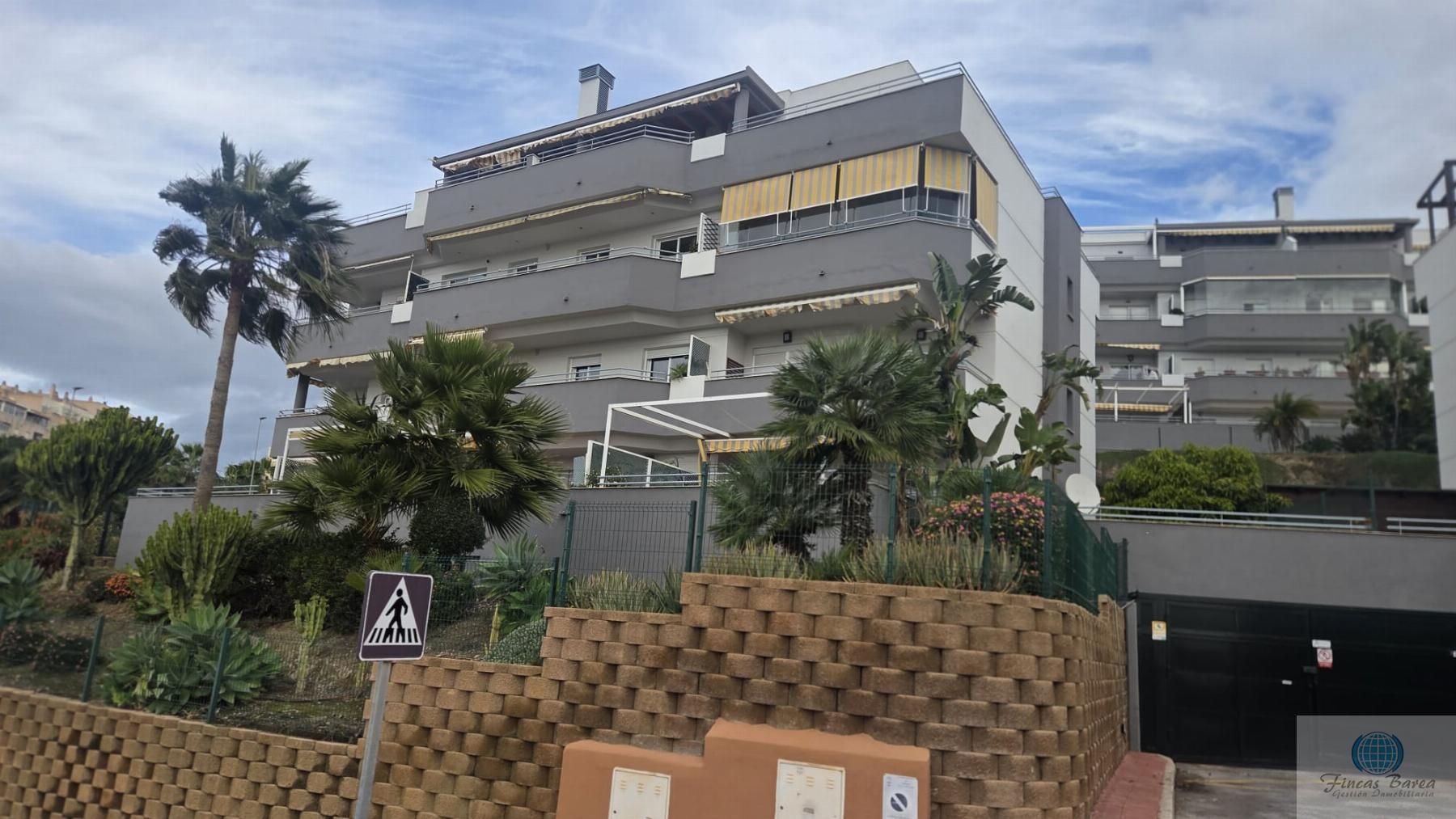 Vista exterior de Piso en venta en Rincón de la Victoria con Aire acondicionado, Terraza y Trastero