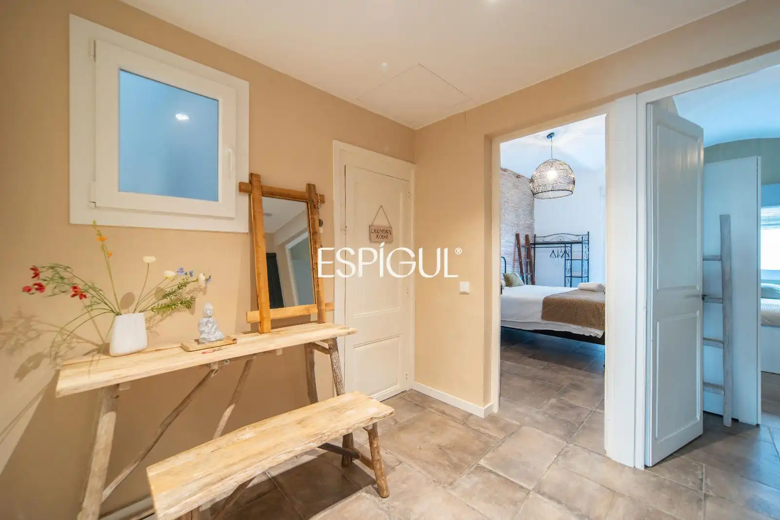 Wohnung zum Verkauf in Girona mit Klimaanlage, Heizung und Terrasse