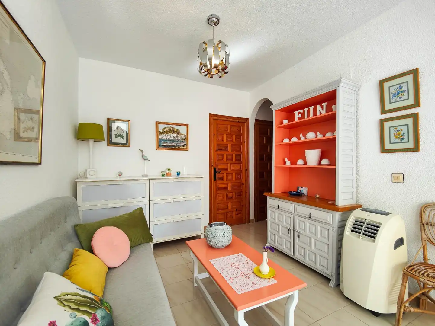 Sala de estar de Casa adosada en venta en Torrevieja con Aire acondicionado, Jardín privado y Terraza