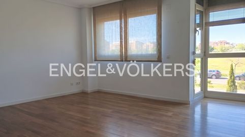 Foto 3 de Piso en venta en Sanchinarro, Madrid Capital
