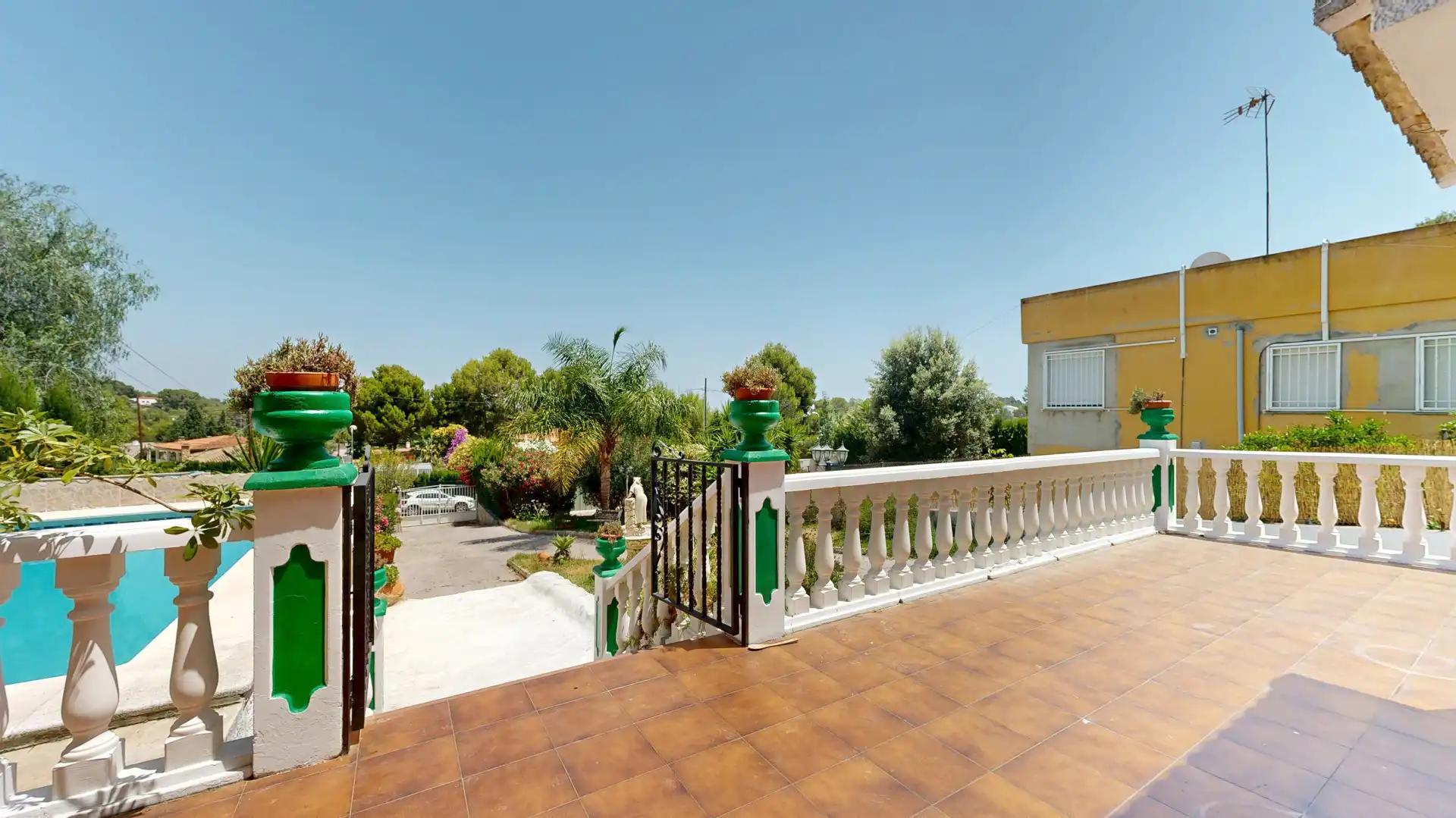 Terraza de Casa o chalet en venta en Chiva con Terraza, Trastero y Piscina