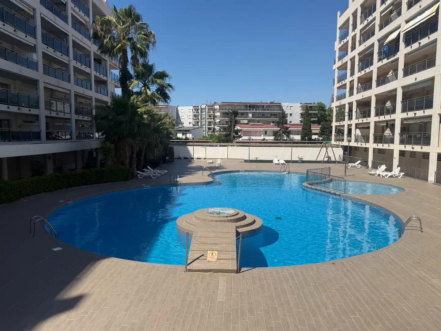 Piscina de Pis en venda en Salou amb Aire condicionat, Calefacció i Terrassa