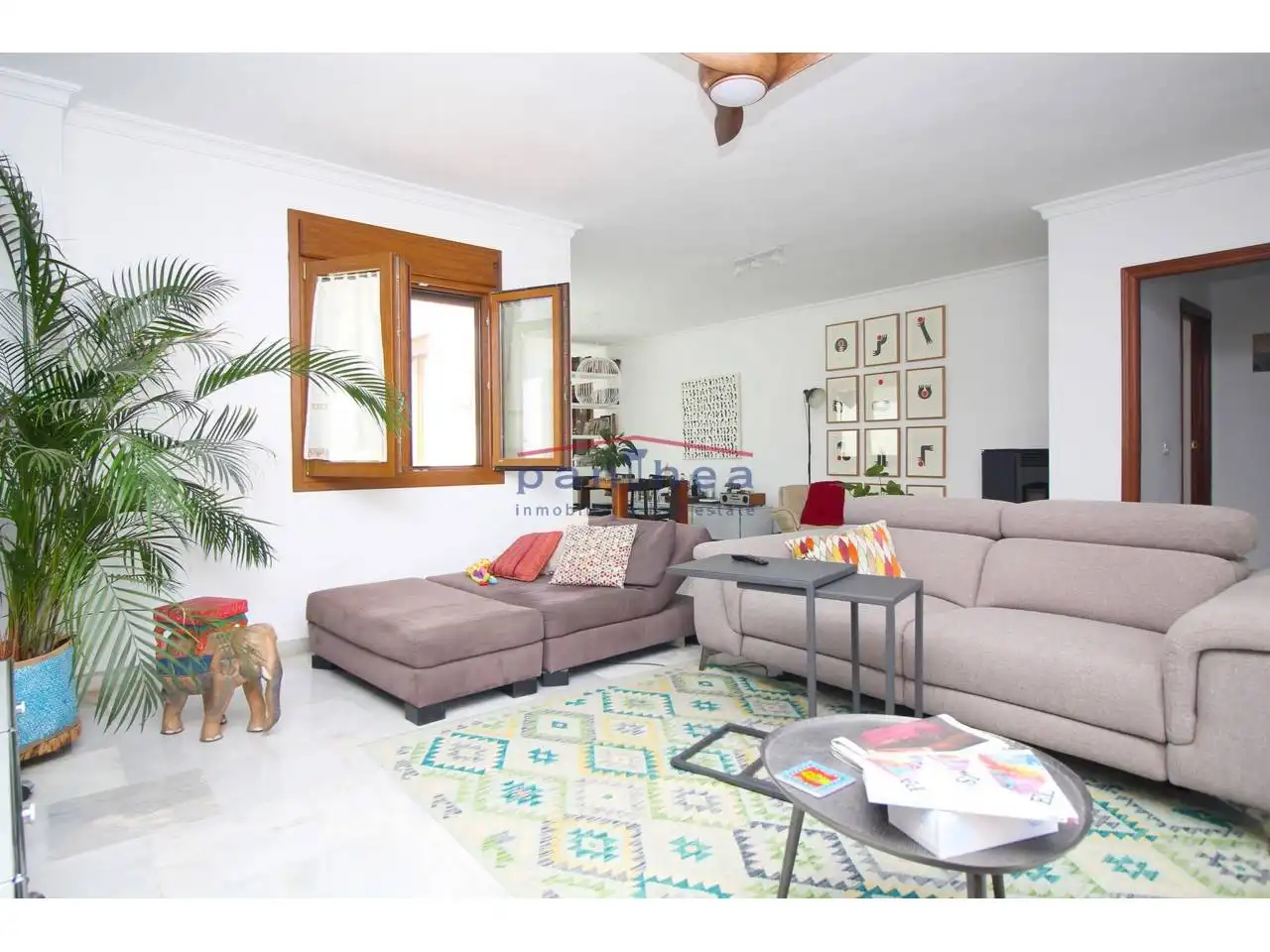 Sala d'estar de Àtic en venda en Rincón de la Victoria amb Terrassa