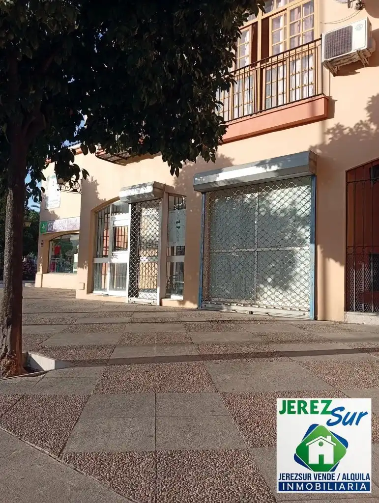 Vista exterior de Local en venda en Jerez de la Frontera