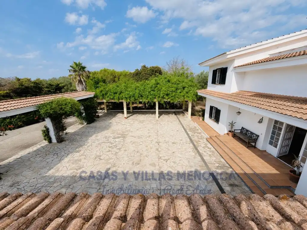 Vista exterior de Finca rústica en venda en Sant Lluís