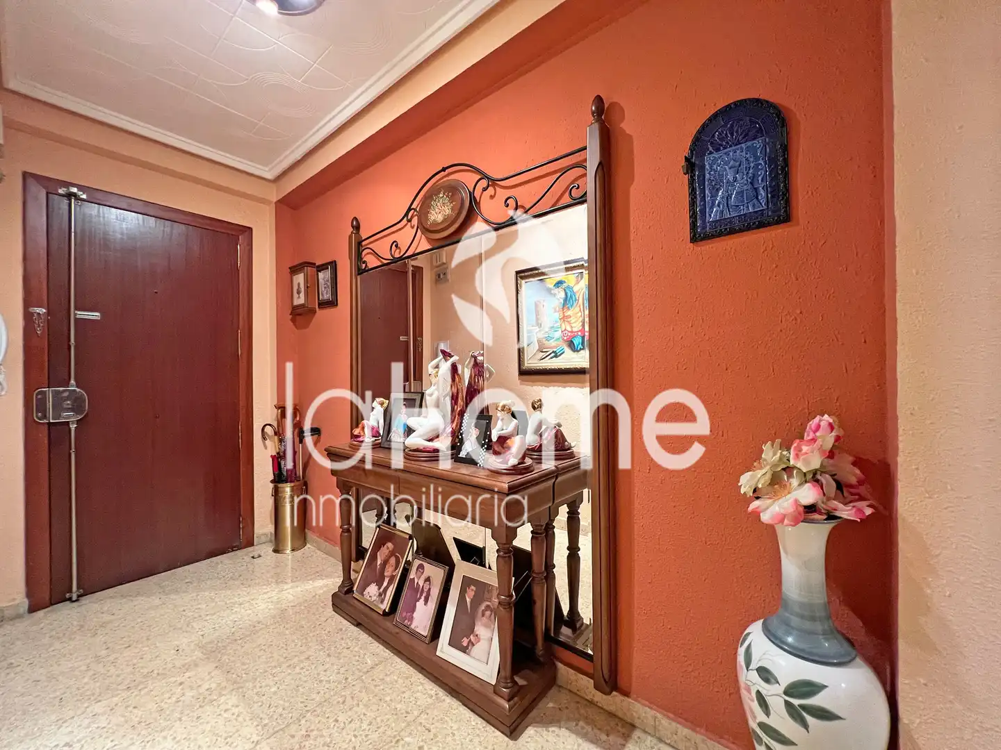 Flat for sale in Paterna  with Air Conditioner, Oven and Balcony
