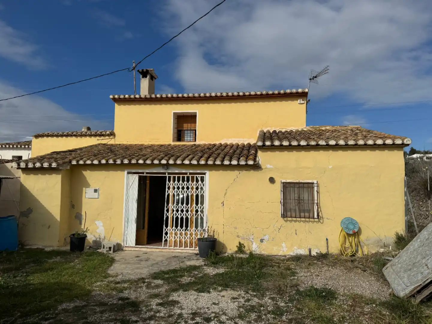 Vista exterior de Finca rústica en venda en Benissa amb Traster i Piscina