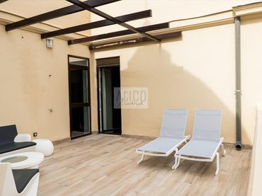Penthouse with lift to rent in Atocha