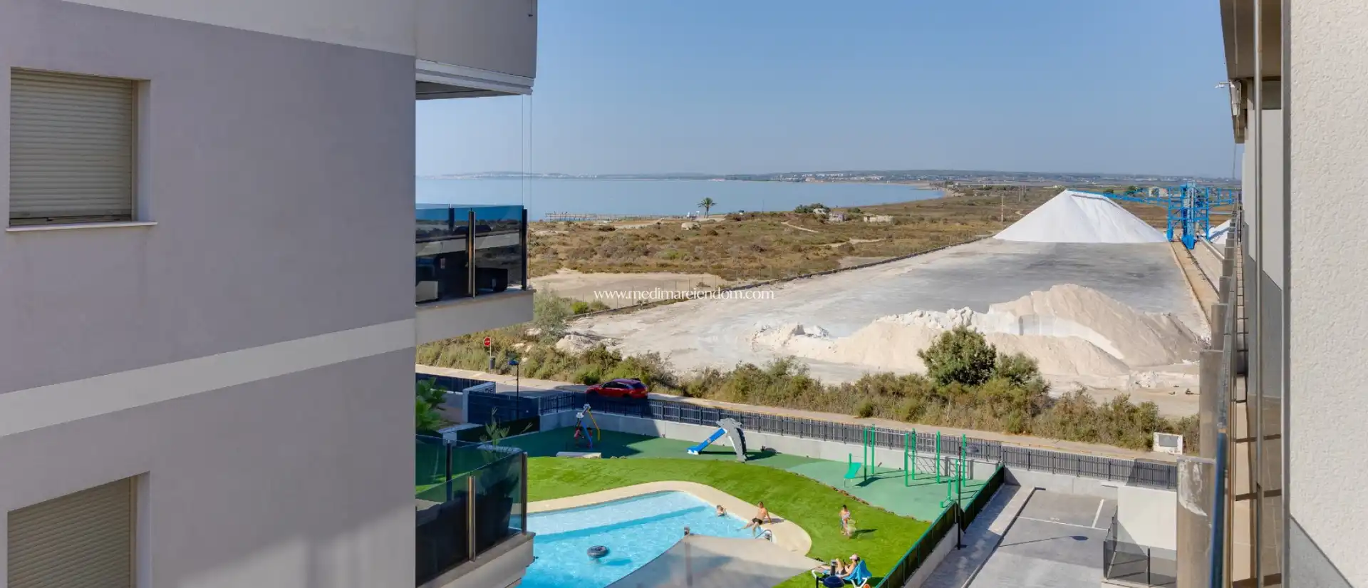 Piscina de Apartament en venda en Santa Pola amb Aire condicionat, Calefacció i Terrassa