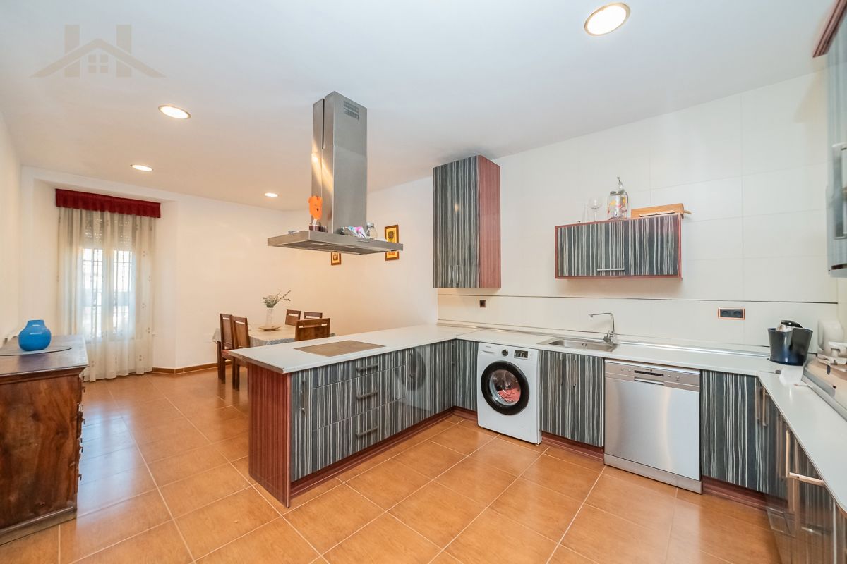 Cocina de Casa adosada en venta en Villa del Prado con Aire acondicionado y Calefacción