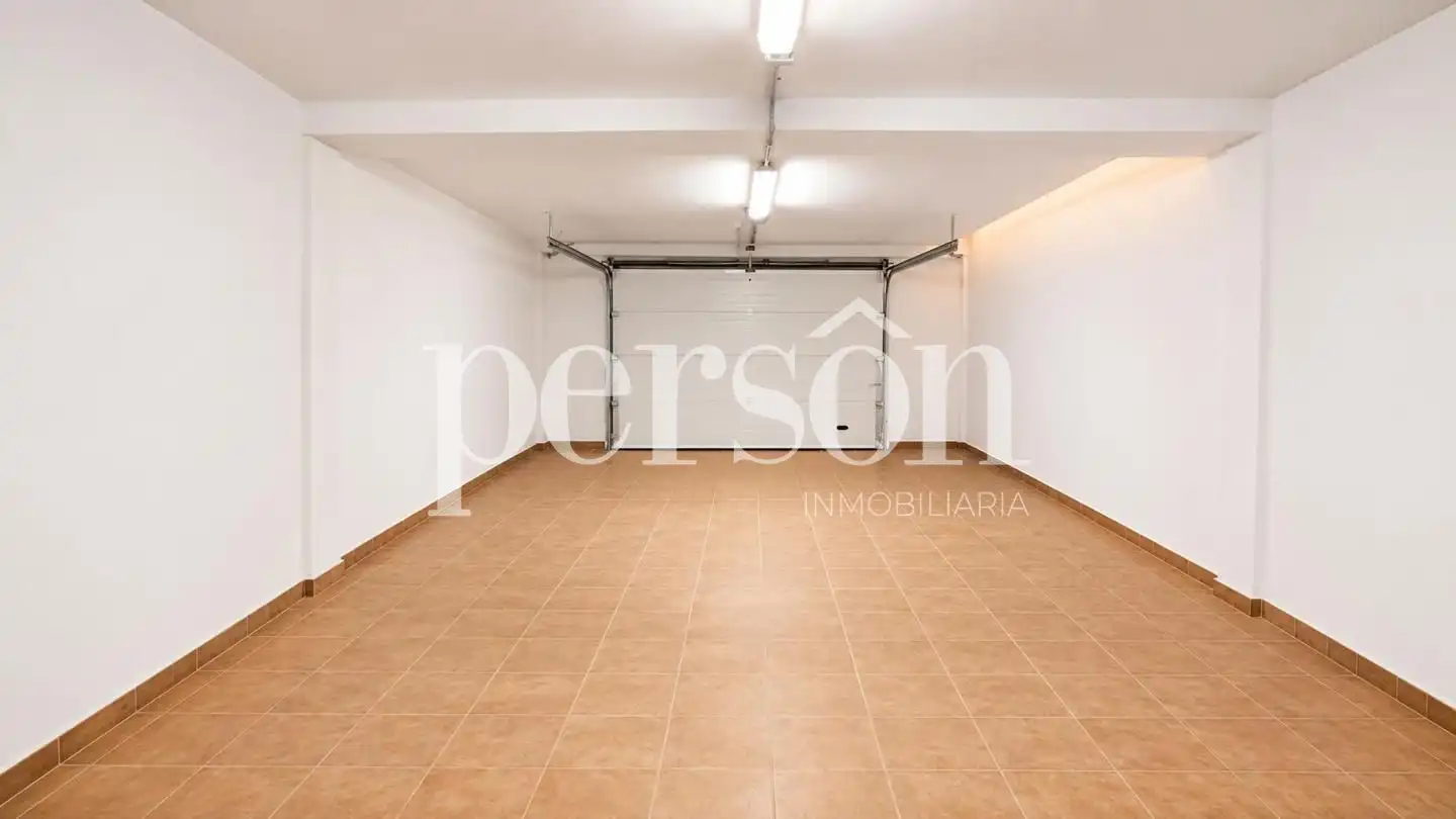 Ground floor for sale in Carcaixent  with Air Conditioner, Terrace and Storage room