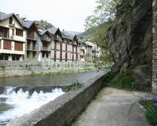 Vista exterior de Dúplex en venda en Esterri d'Àneu amb Calefacció