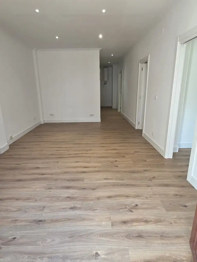 Piso en venta en Bilbao  con Balcón