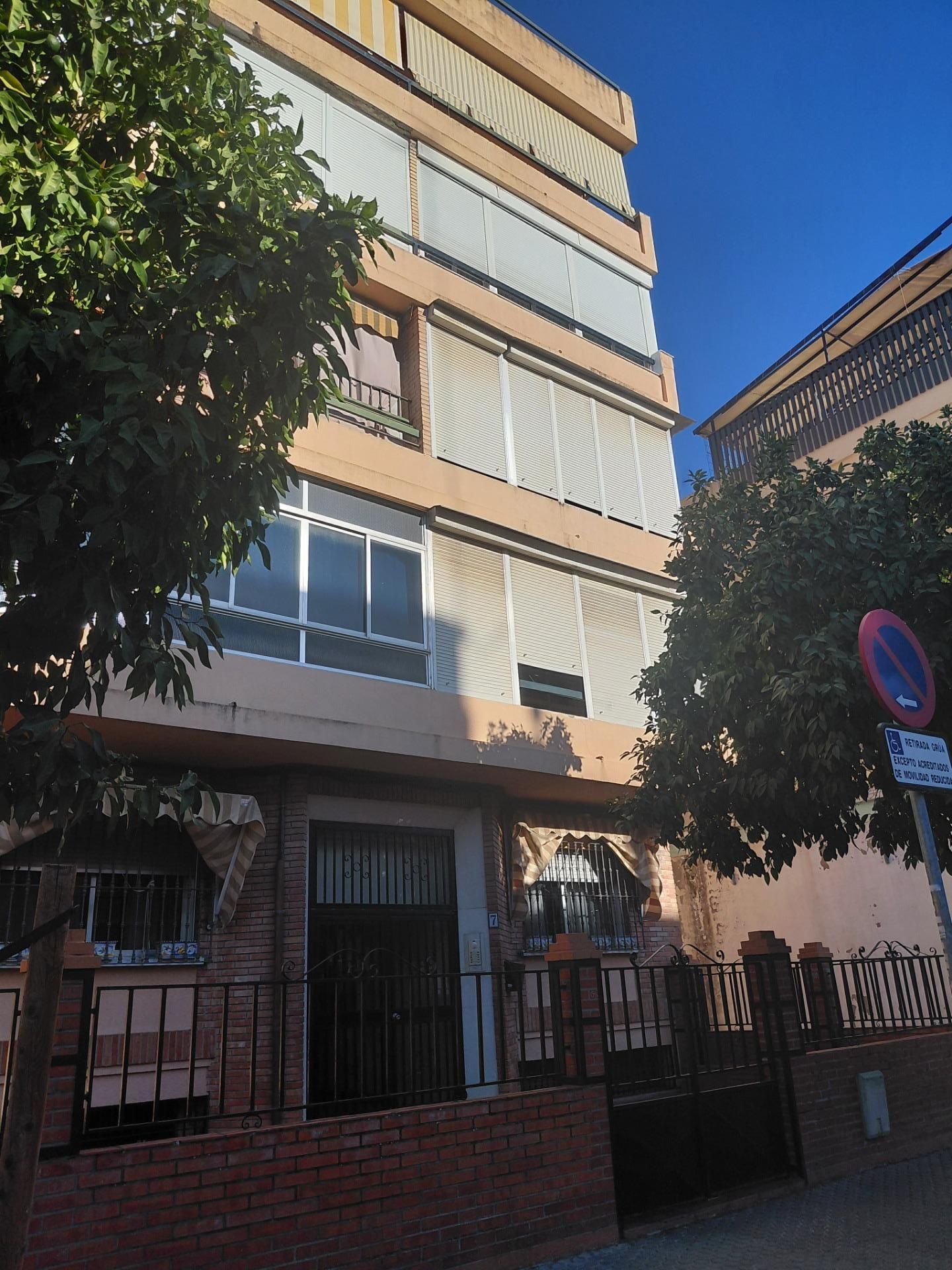Vista exterior de Piso en venta en  Sevilla Capital