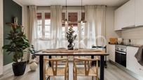 Menjador de Apartament de lloguer en  Barcelona Capital amb Aire condicionat, Calefacció i Moblat
