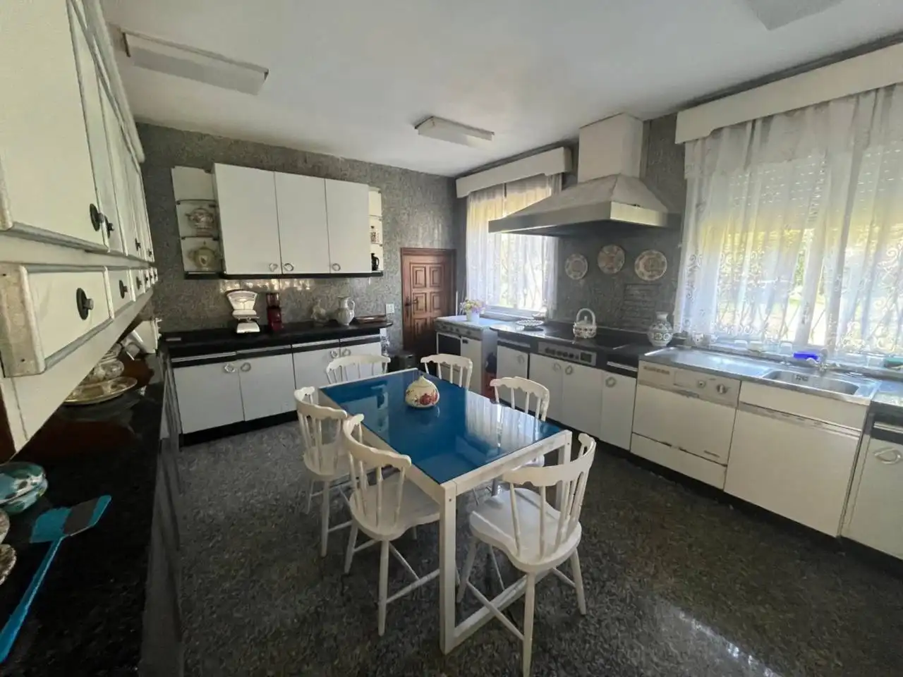 Kitchen of Houses for sale in Santiago de Compostela   with Heating, Private garden and Parquet flooring