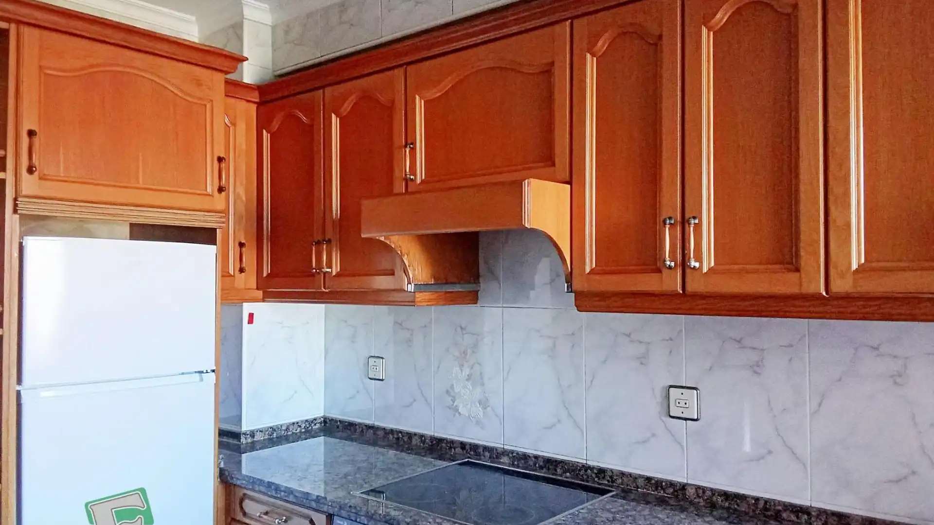 Cuina de Pis en venda en Gijón  amb Calefacció i Parquet