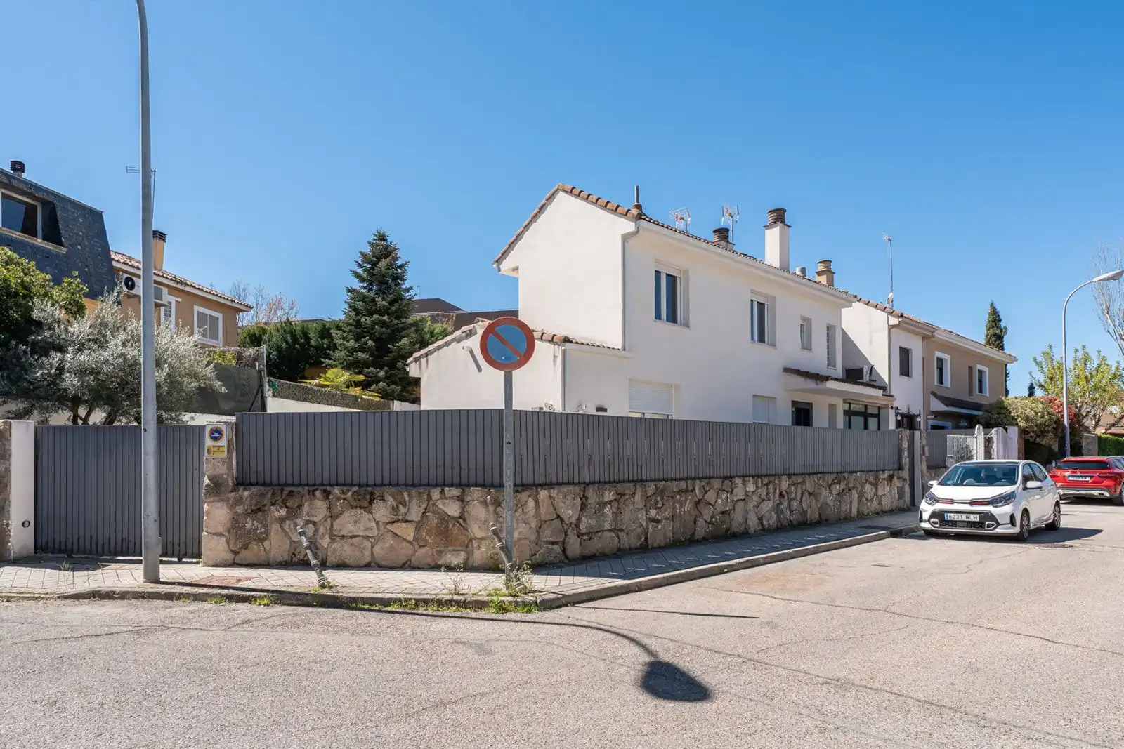 Vista exterior de Casa o xalet de lloguer en Pozuelo de Alarcón