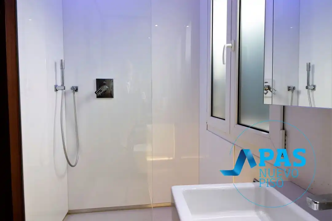 Piso en venta en Calle Lealtad, Centro - Ayuntamiento