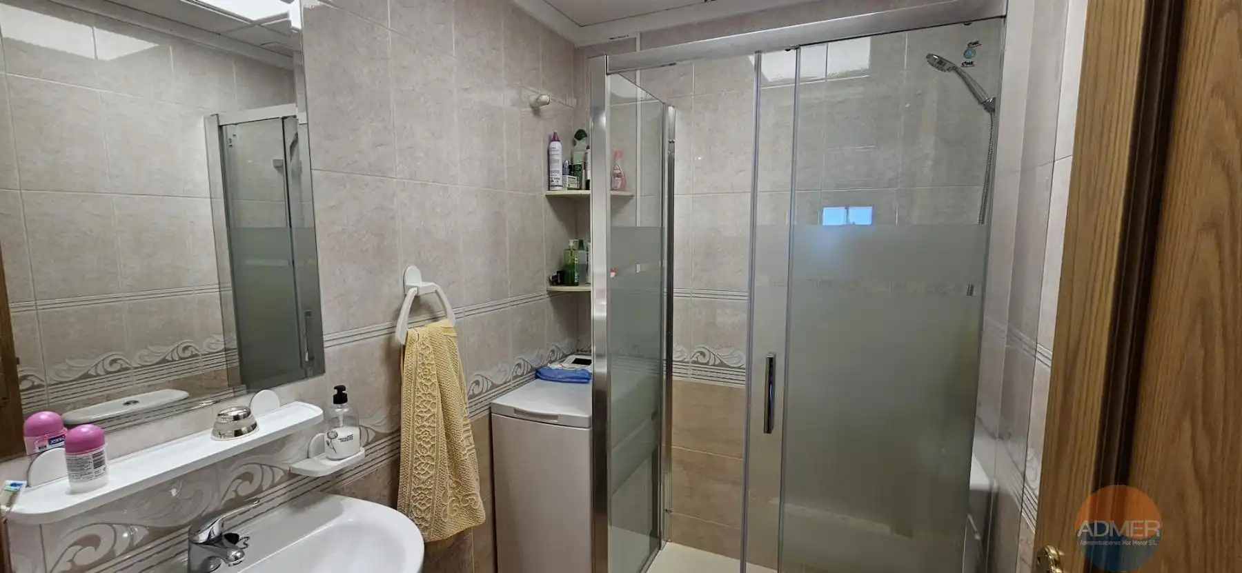 Bathroom of Flat for sale in La Manga del Mar Menor  with Terrace, Storage room and Furnished