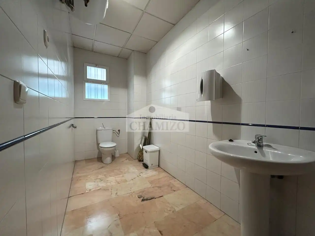 Baño de Local de alquiler en Don Benito, Badajoz