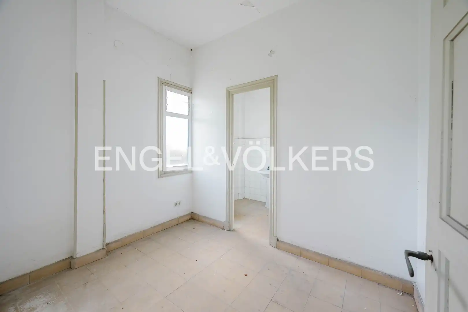 Houses for sale in Donostia - San Sebastián   with Air Conditioner, Heating and Private garden