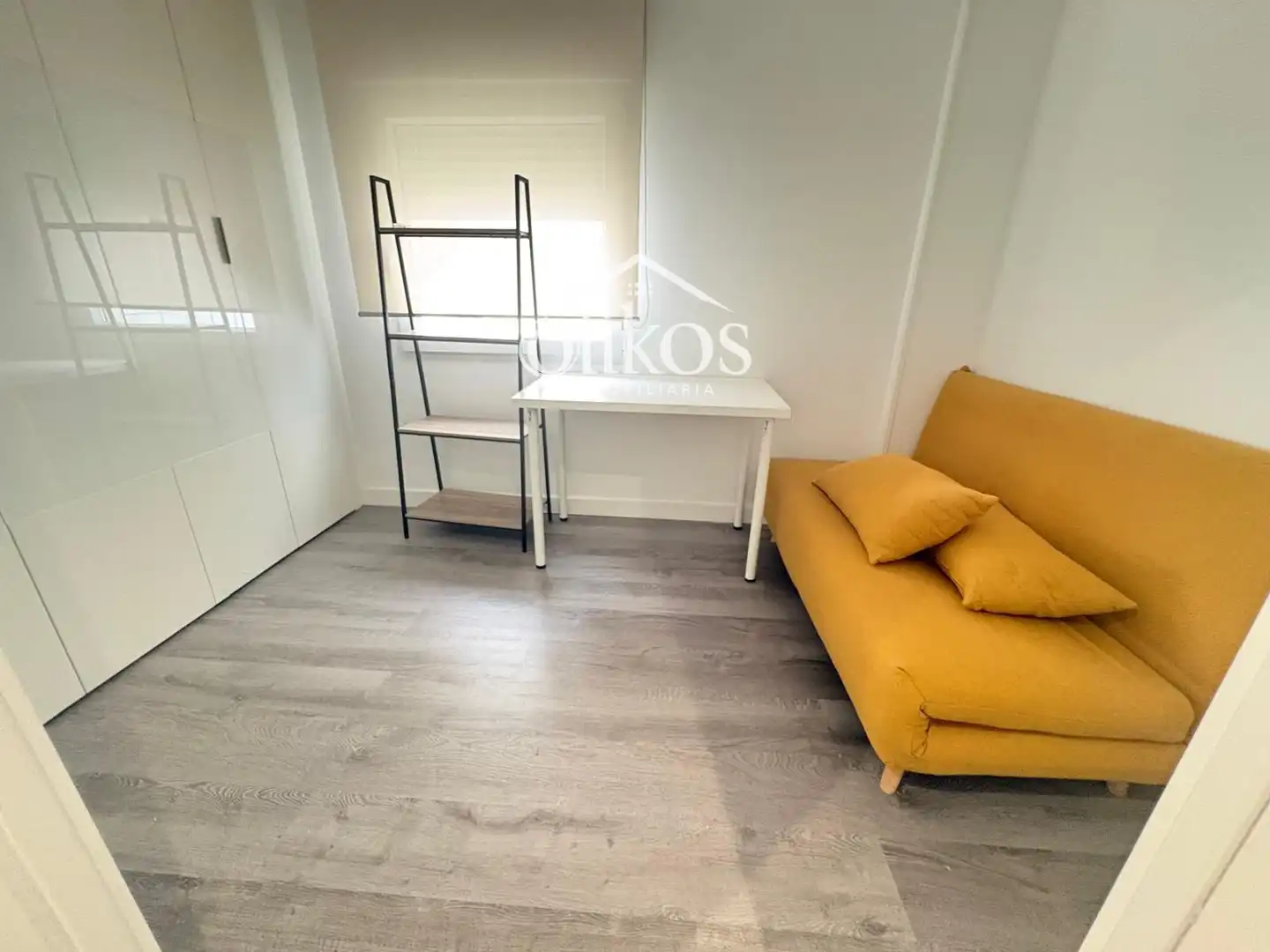 Dormitori de Pis de lloguer en Salamanca amb Calefacció, Parquet i Terrassa