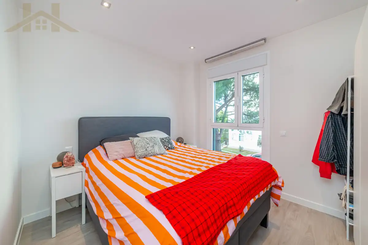 Bedroom of Flat for sale in Móstoles  with Air Conditioner, Heating and Storage room