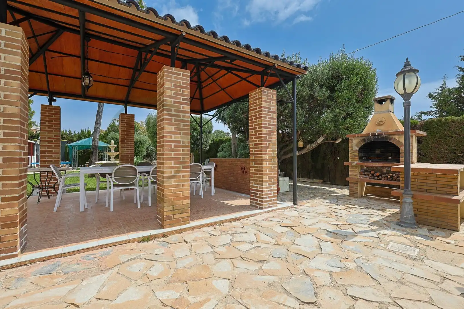 Terrassa de Casa o xalet en venda en Alicante / Alacant amb Aire condicionat, Calefacció i Jardí privat
