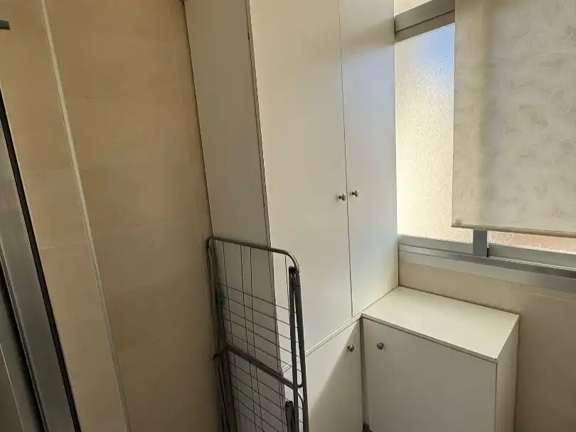 Badezimmer von Wohnung zur Miete in Alcantarilla mit Klimaanlage, Abstellraum und Möbliert