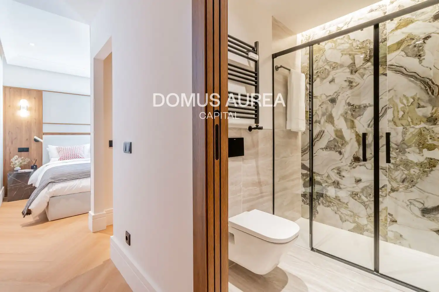 Bathroom of Attic for rent in Madrid  with Air Conditioner, Heating and Parquet flooring