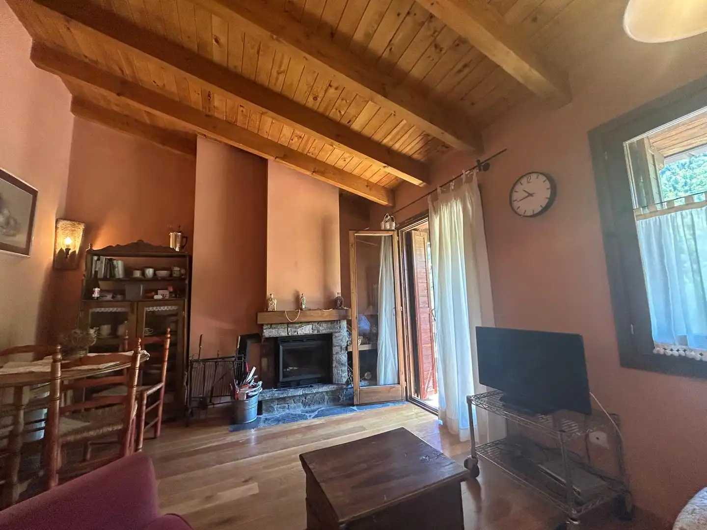 Wohnzimmer von Wohnungen zum Verkauf in Setcases mit Möbliert