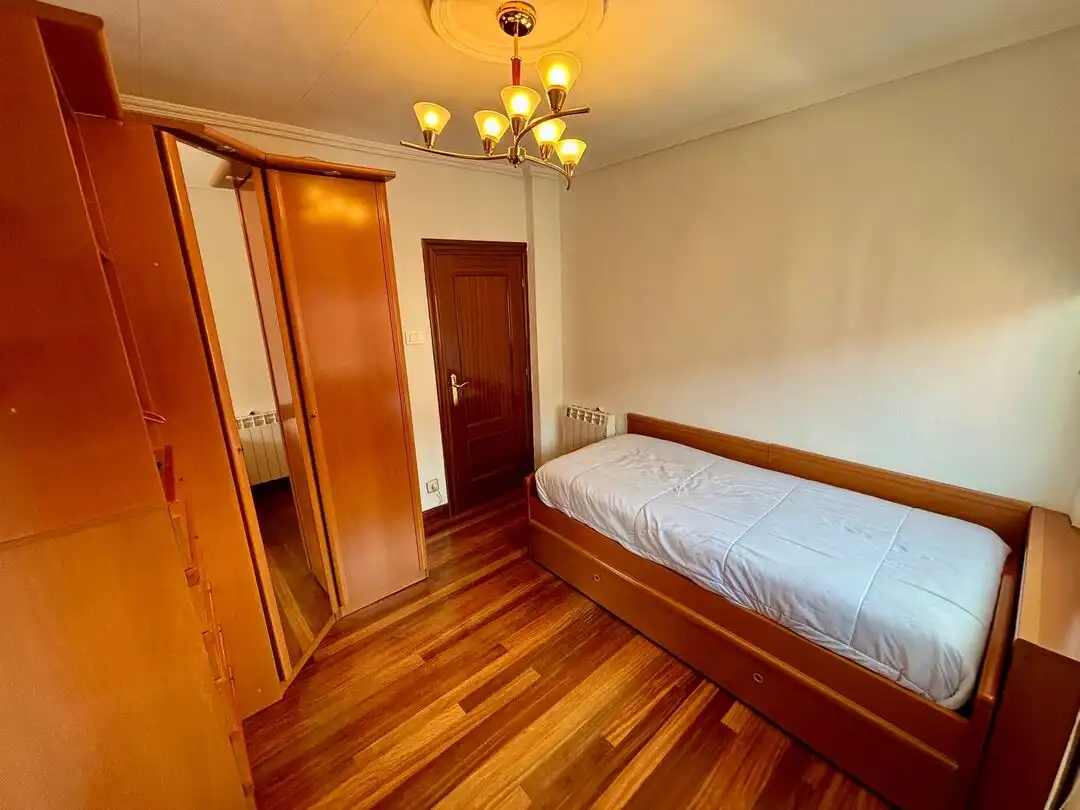 Bedroom of Flat for sale in Bilbao   with Heating and Furnished