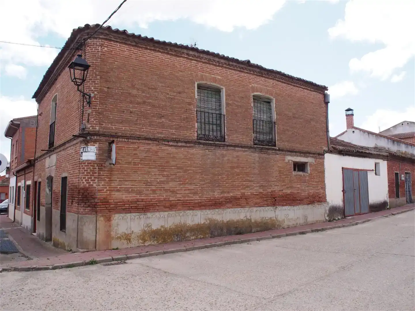 Vista exterior de Casa adosada en venda en Ataquines