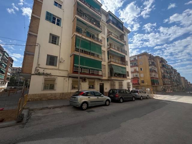 Piso en Venta en Calle Villa de Chiva, 16 en Virgen del Remedio - Parque Lo Morant